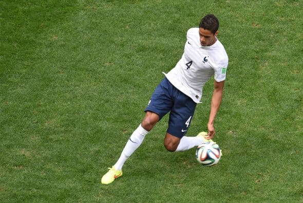 Cerramos la lista con el zaguero bleu Raphael Varane, el zaguero jugó varios juegos con Francia y ayudó a mantener su arco con pocos goles en contra; este esfuerzo se redituó en su valor mejorando de 21.6 a 27.1 mde.