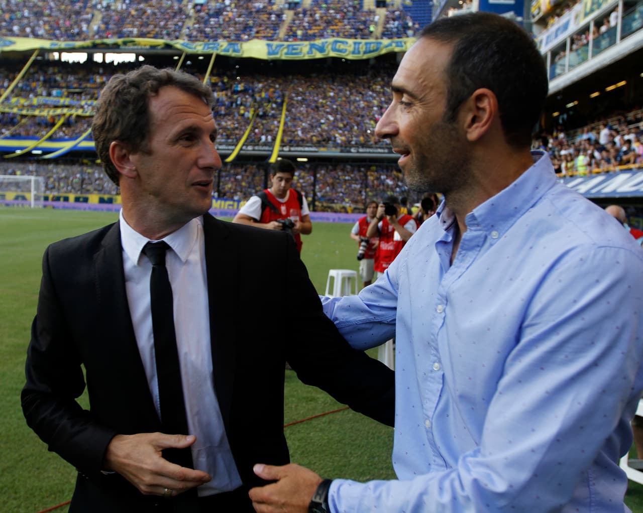 Juan Manuel 'Vasco' Azconzábal (derecha) es el actual DT de Huracán de Parque Patricios y ya dirigió a Estudiantes y a San Martín de San Juan.