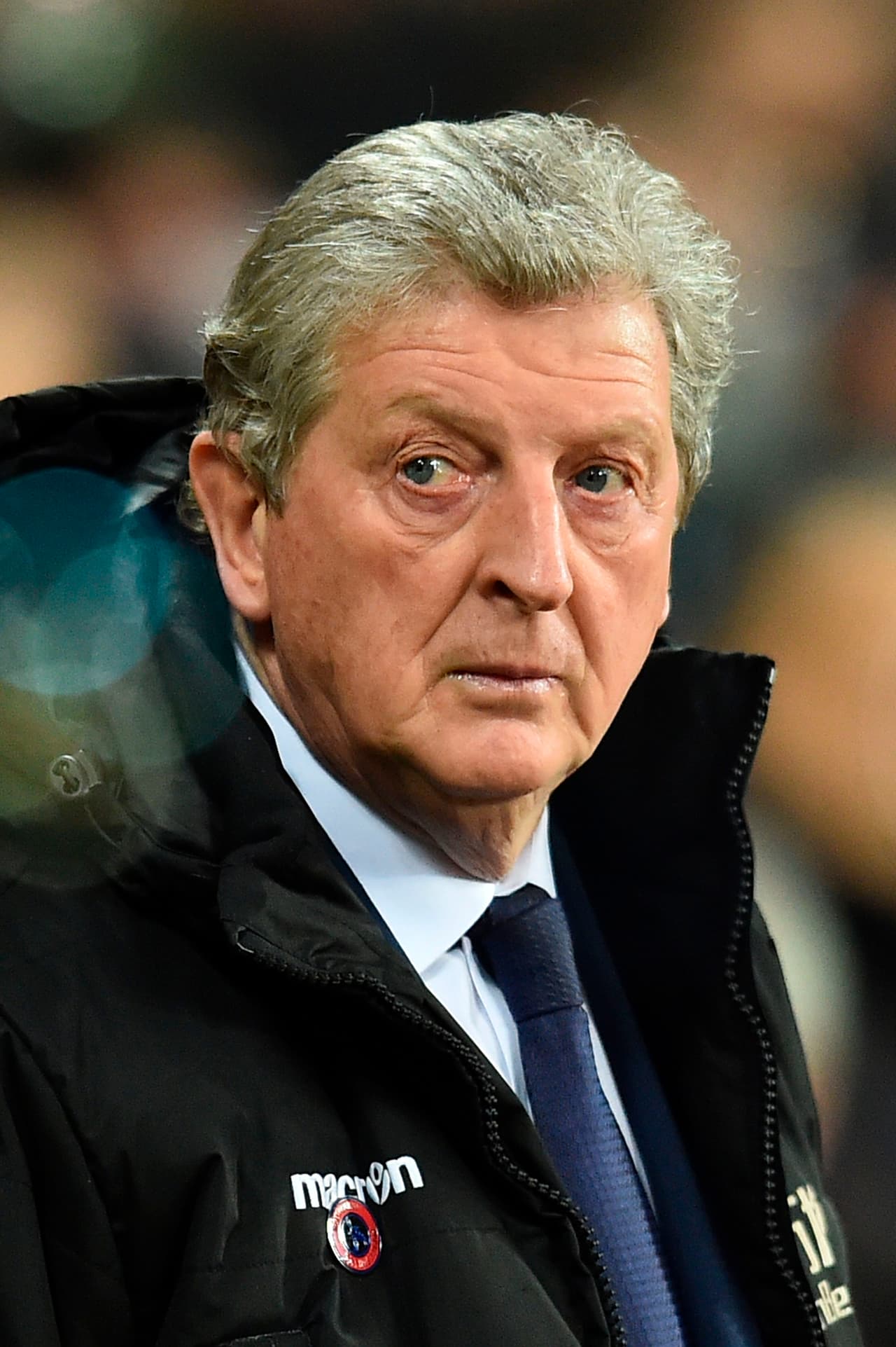 Mientras que Roy Hodgson lo hizo con: Hennessey; Fosu-Mensah, Kelly, Tomkins, Van Aanholt; Zaha, McArthur, Milivojevic, Townsend; Benteke, Sako.