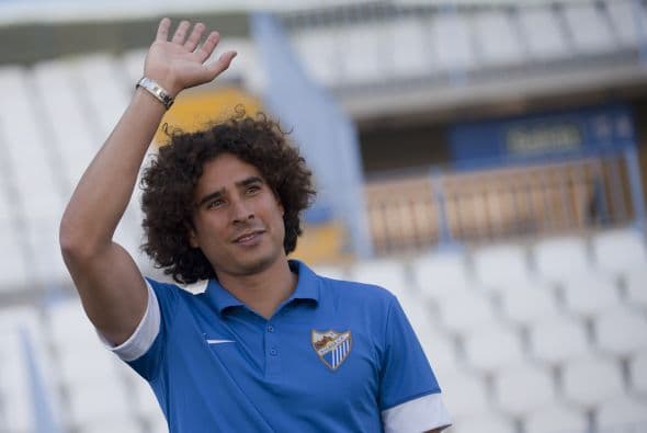 El arquero mexicano fue destacado por un diario español en el mejor equipo de jugadores que no son titulares o que no han jugado en la liga española.