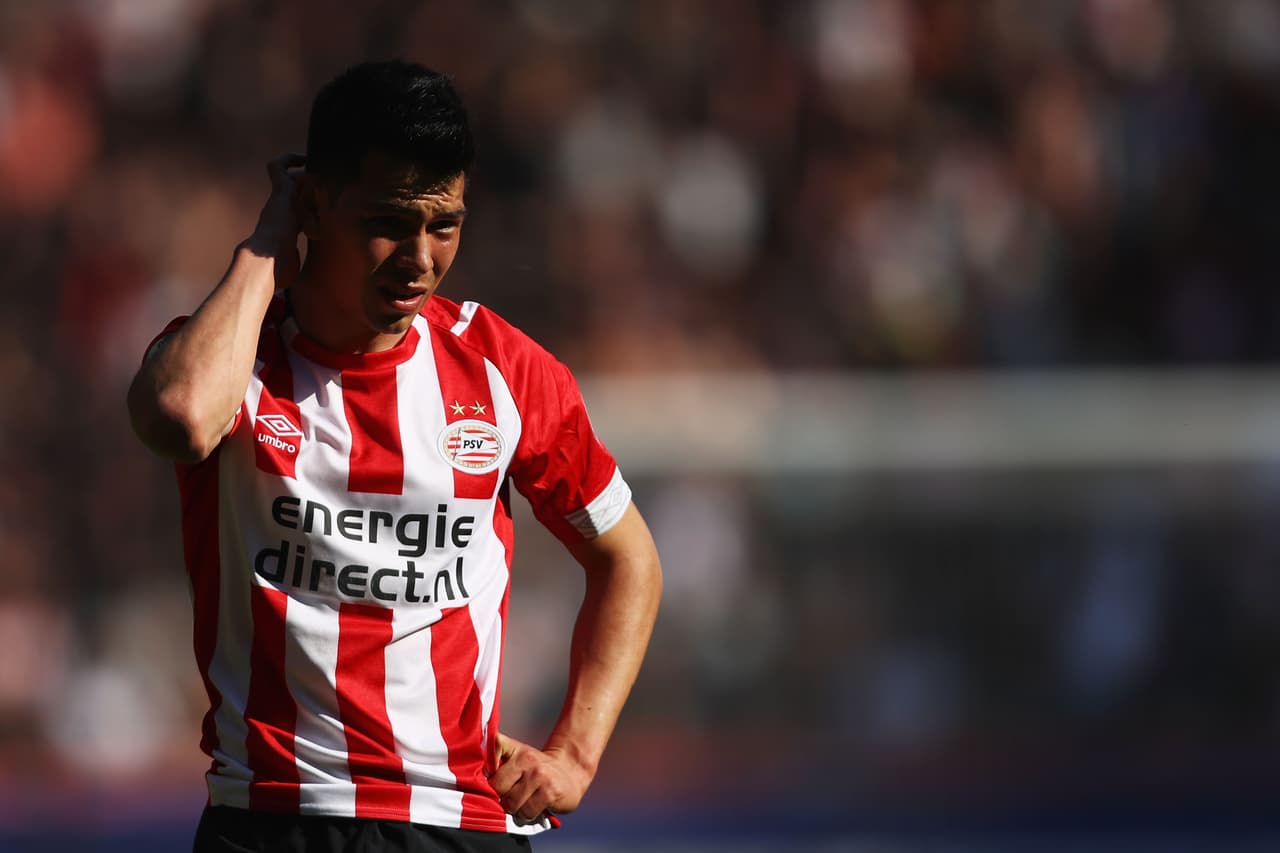 Ha sido suplente en las clasificatorias a Europa League y no jugó ni un minuto en el debut del PSV en Eredivisie esta temporada.
