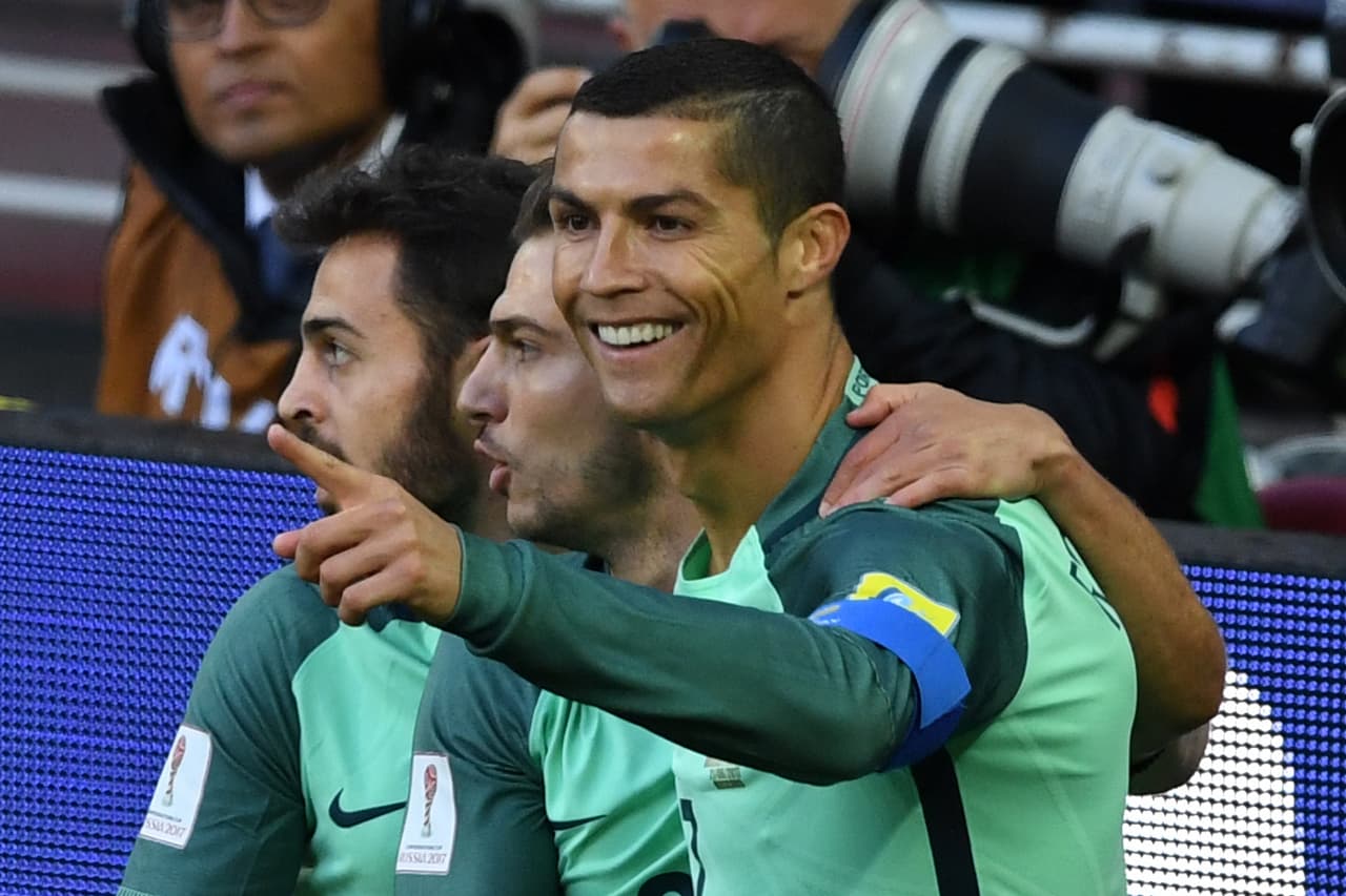 Cristiano marcó su primer gol en la Copa Confederaciones que pone a su país en la cima del grupo con 4 puntos, a la espera de lo que suceda con el 'Tri' y Nueva Zelanda en Sochi.