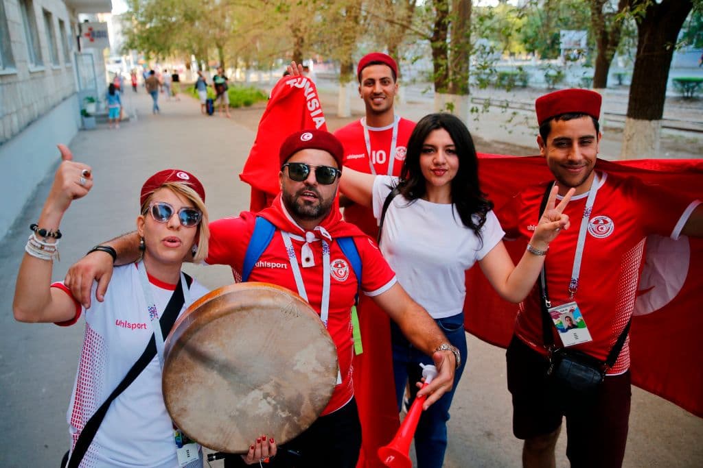 Aficionados tanto tunecinos como ingleses acudiendo al llamado de sus selecciones en el debut mundialista para ambas. No cabe duda que estaban empezando a pasarla muy bien en Volgograd.