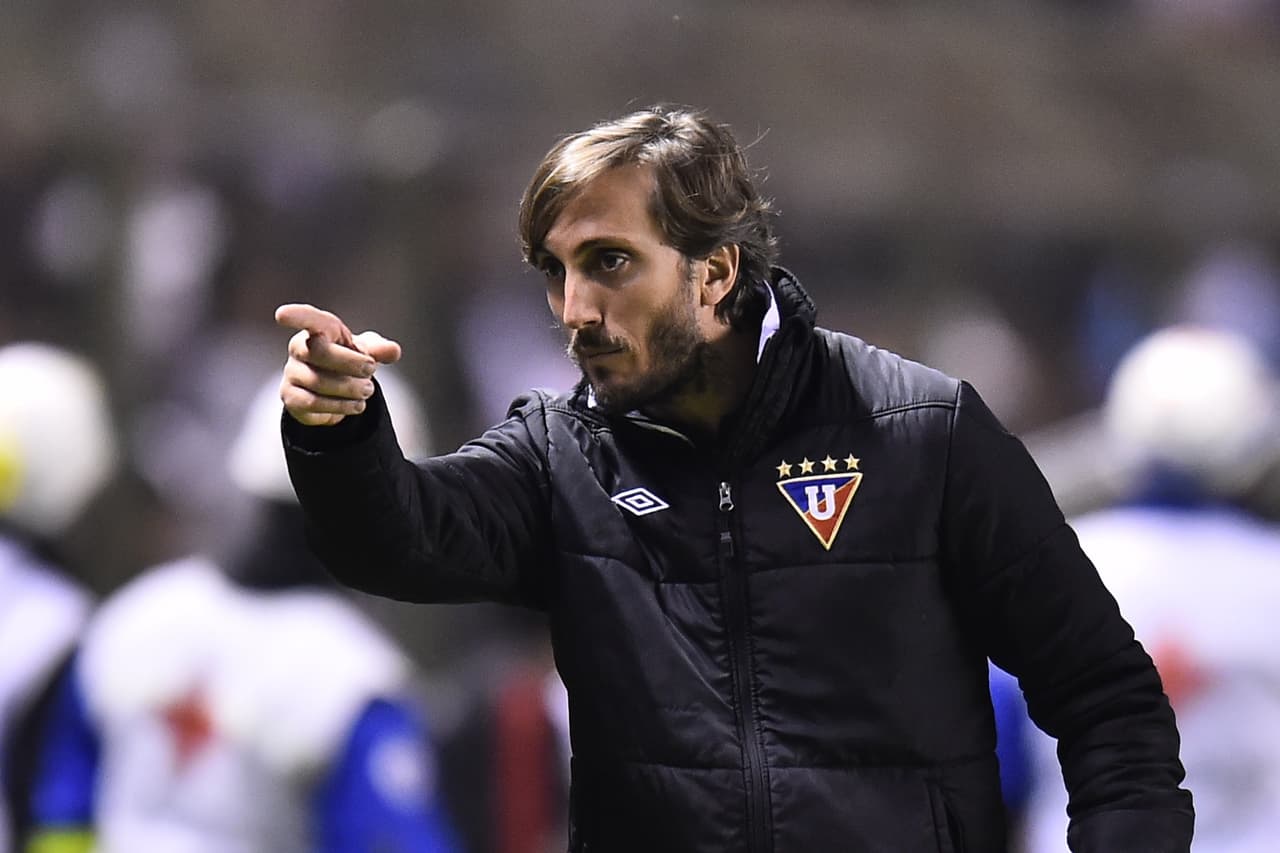 Luis Zubeldía podría no llegar a Santos