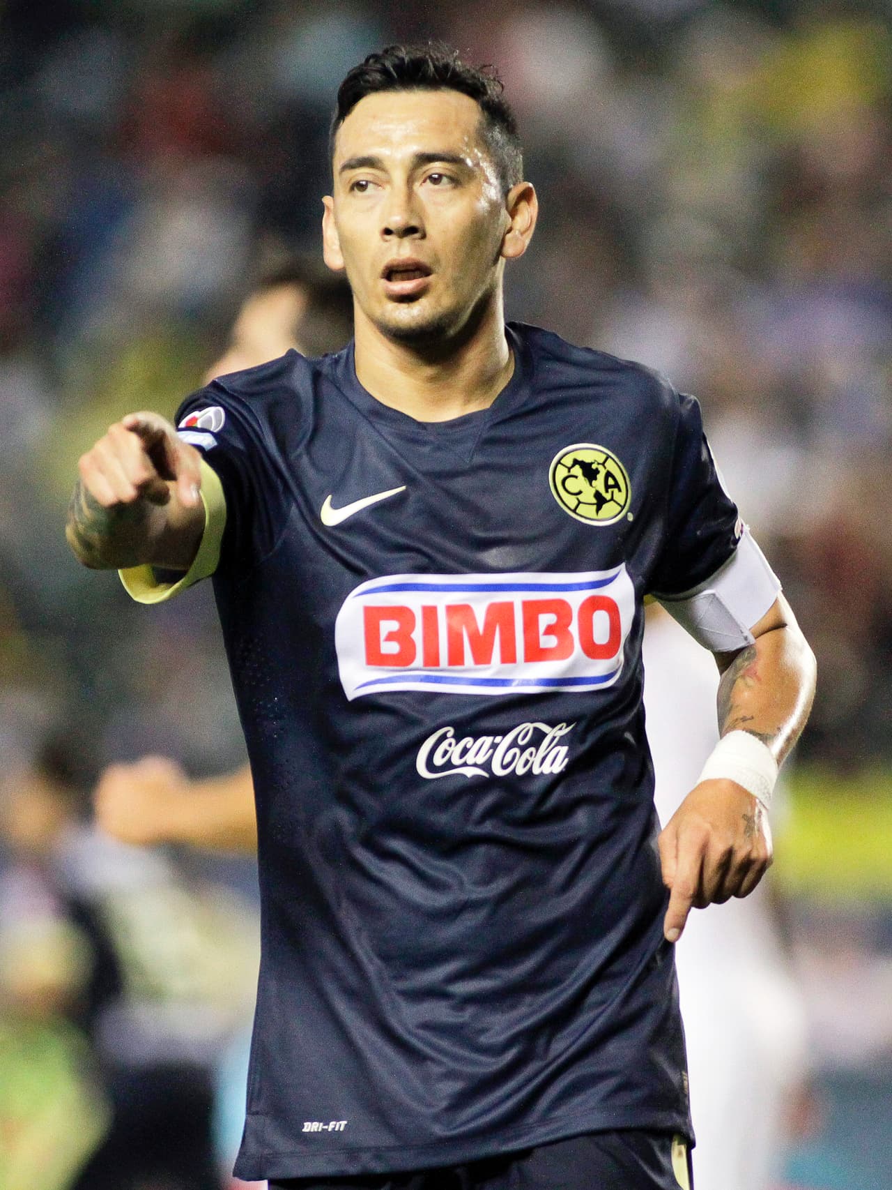 Rubens Sambueza no tuvo la mejor de las campañas en el América. Tanto así que tardaron en renovarle el contrato. Buscará en el Apertura 2015 retomar su paso como uno de los hombres determinantes en el América.