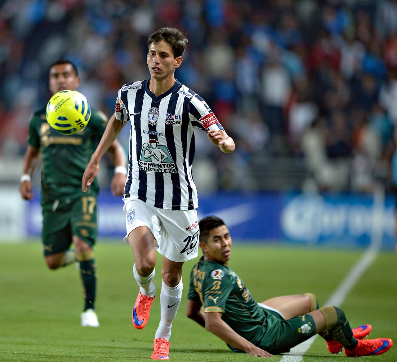 Pero Tigres se armó con una serie de jugadores de gran calidad, Jurgen Damm está llamado a enseñar de inmediato su calidad que lo llevó a ser contemplado por distintos equipos europeos antes de llegar al cuadro universitario.