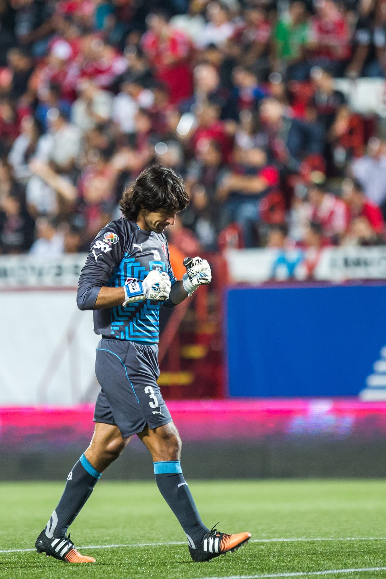 En el mismo tenor pero desde el arco, Federico Vilar ha brillado en cuanto club mexicano ha pisado. Ahora en la frontera debe seguir por el mismo camino.