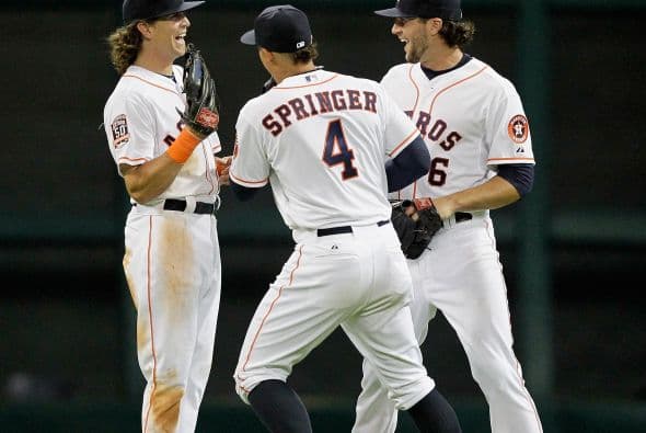 El equipo de Houston dio inicio a su temporada en casa en un enfrentamiento contra los Indios de Cleveland y no quedó ni un asiento vacío.