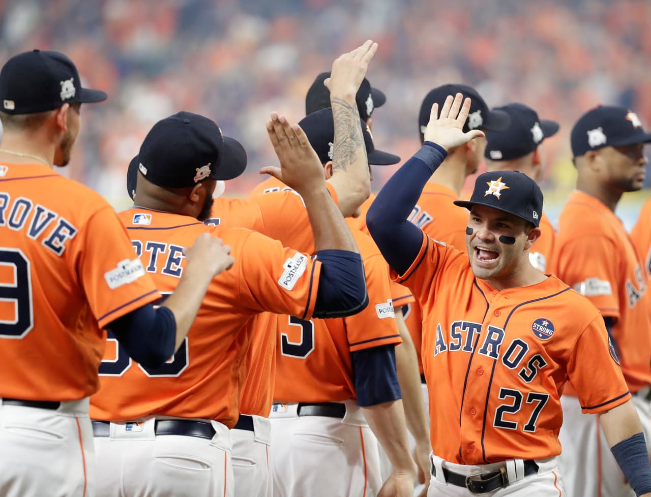 Los Astros vencen a Yankees y se quedan con el primero de la serie