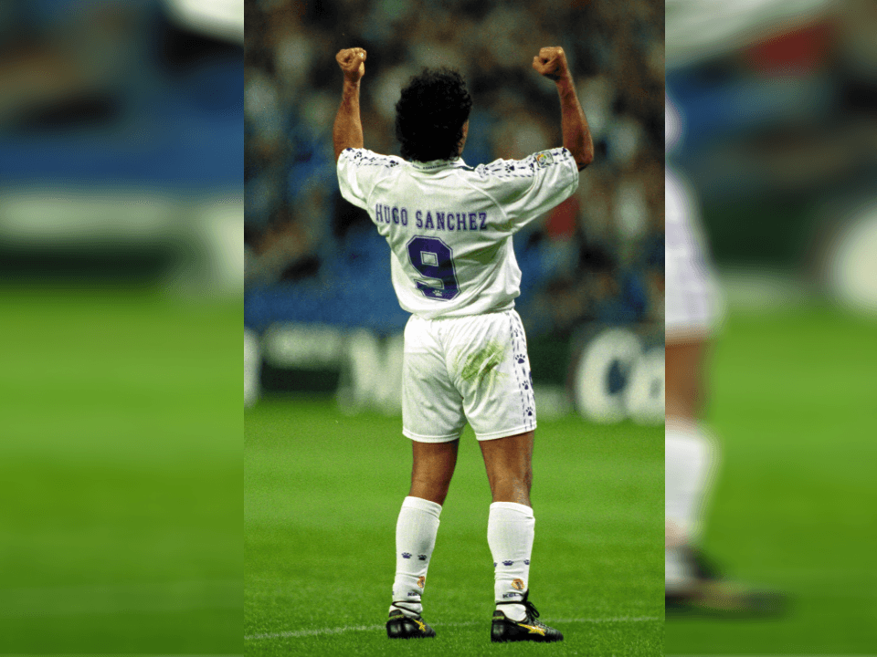 Fue el primer mexicano que le abrió las puertas al futbol mexicano ante el futbol español y ante todo el mundo.