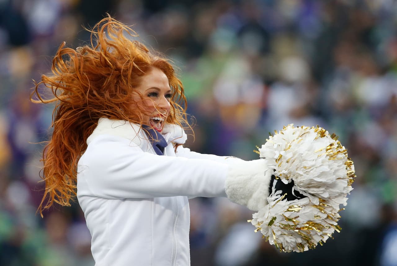 Abrigadas, con faldita, con pantalón, ¡ellas siempre lucen sensacional! Checa a las bellezas de la Semana 13 de la NFL.