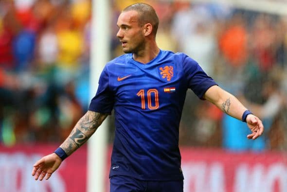 Entre sus múltiples tatuajes, el holandés luce uno en su brazo izquierdo dedicado a su hijo Jessey Sneijder.