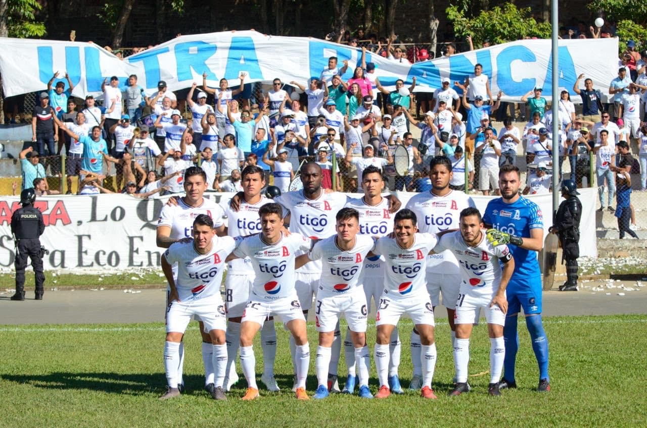 El actual subcampeón de la liga salvadoreña, el Alianza FC buscará repetir la hazaña hecha en 1967 cuando salieron campeones de la CONCACAF Liga de Campeones. El cuadro salvadoreño recibirá en la ida de los octavos de final al conjunto mexicano de los Tigres.