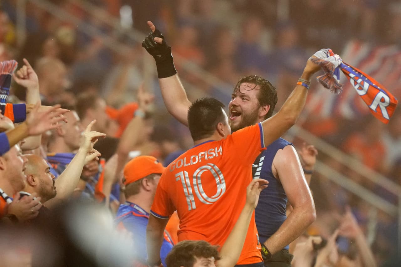 FC Cincinnati es otro de los equipos que golpea las puertas de la clasificación a la postemporada en la Conferencia Este, después de la victoria 2-0 sobre Charlotte FC.
