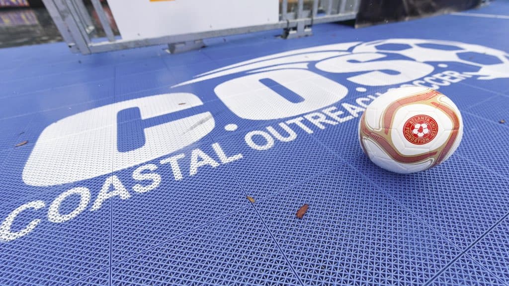 Mientras tanto, la Atlanta United Foundation inauguró el jueves en Brunswick, Georgia, la primera mini-canchas de las varias que se comprometió a construir.
<br>