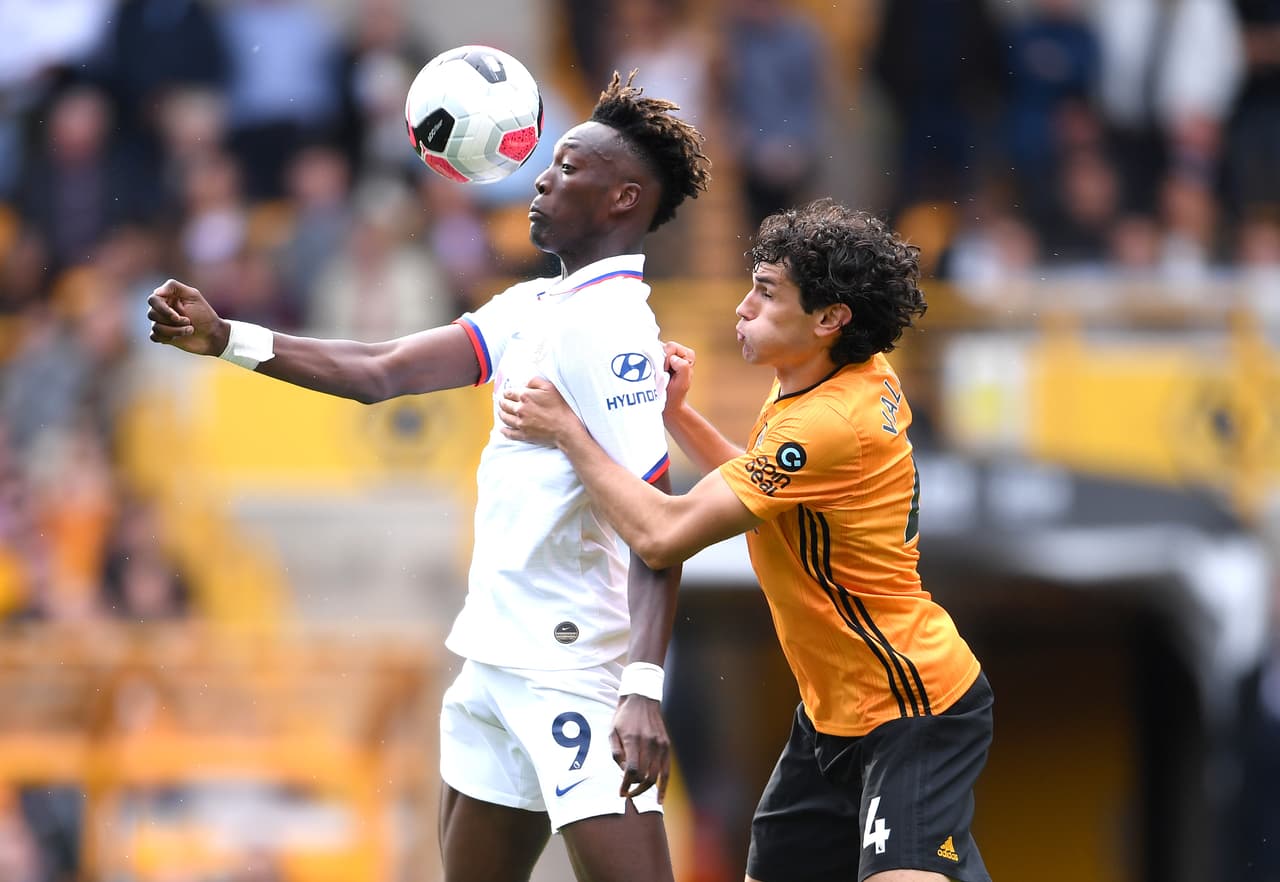 Chelsea venció 5-2 a Wolverhampton con hat-trick de Tammy Abraham, que se colocó como líder goleador con 7 tantos. Raúl Jiménez jugó 70' pero no anotó gol.