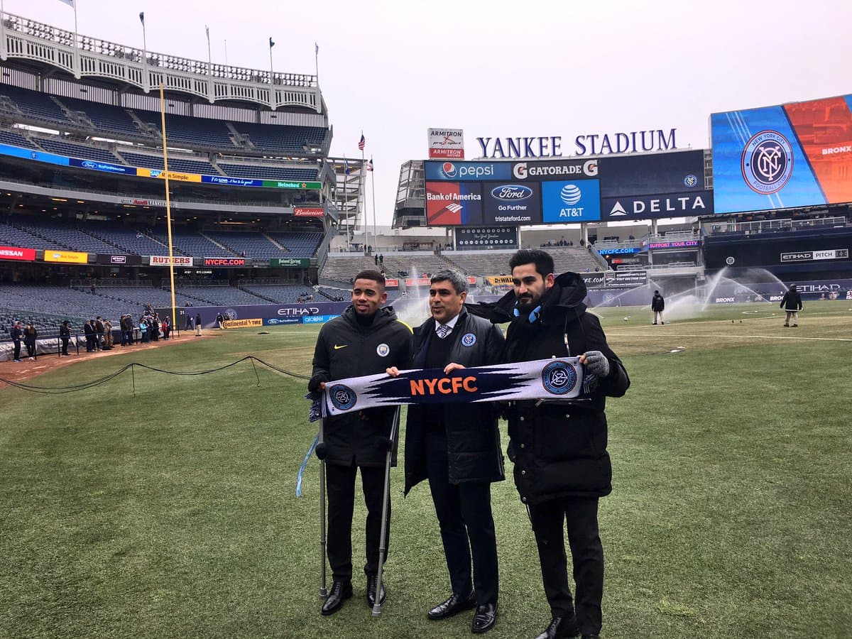 Gabriel Jesus e Ilkay Gundogan en el Yankee Stadium.