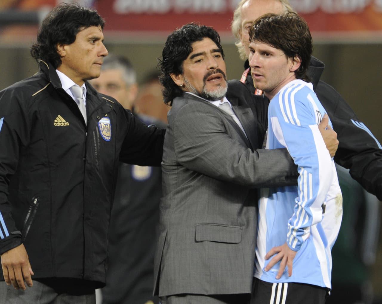 Ni siquiera el consuelo de Maradona a Messi fue suficiente para calmar la tristeza del mejor jugador del mundo.