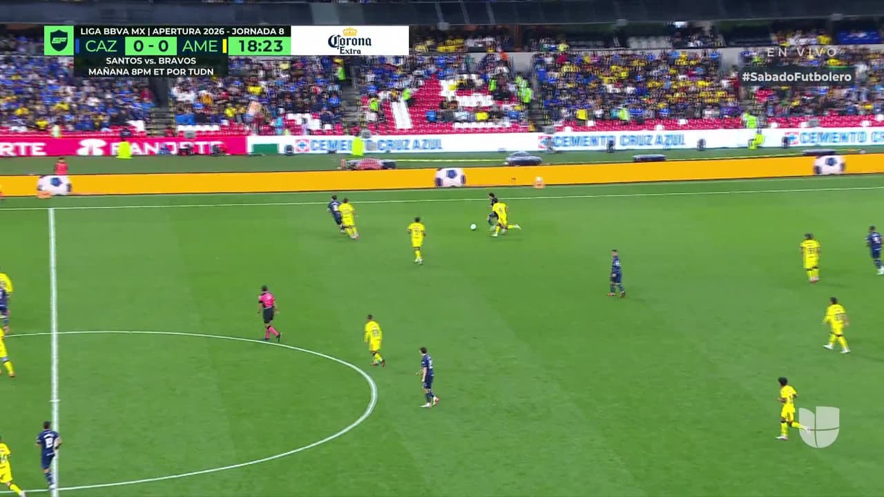 ¡GOL!  anota para Cruz Azul. Érik Lira