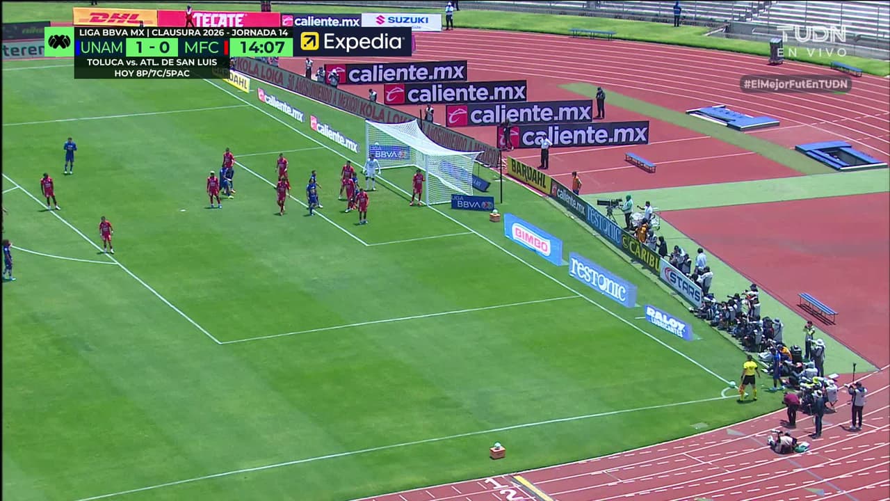 ¡GOL!  anota para Pumas UNAM. Juninho