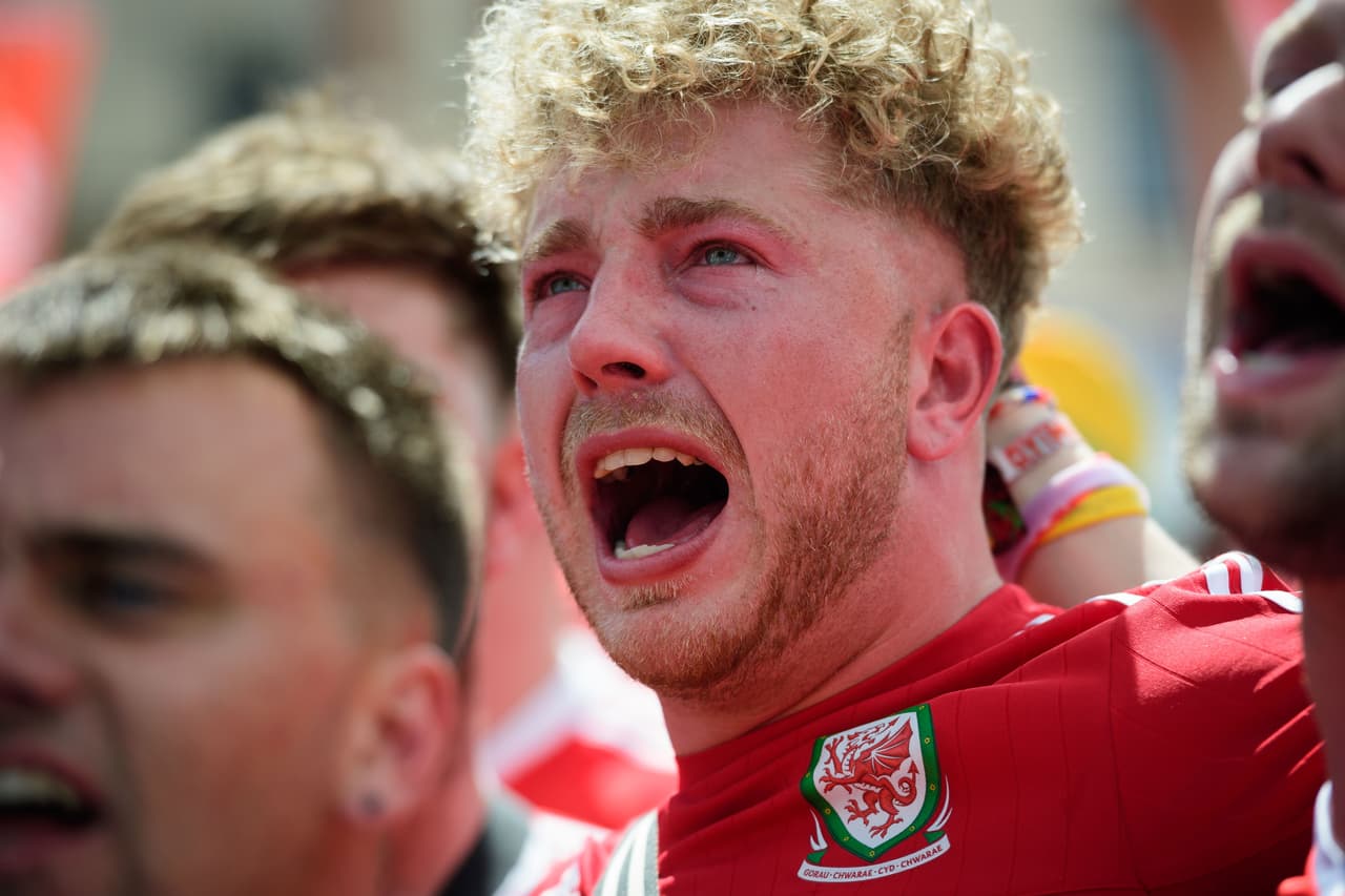 Sin embargo el gusto le duro poco a los de Gales, pues Inglaterra se llevó el partido.