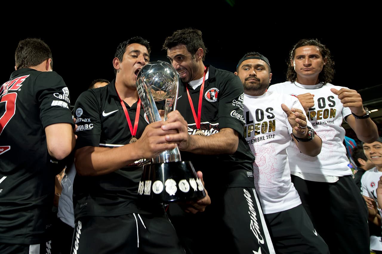 FUTBOL SOCCER APERTURA 2012 LIGA MX FINAL: TOLUCA VS TIJUANA General action photo during the final game of the Apertura 2012 Liga MX/Foto de acción general durante juego final de la Liga Mx apertura 2012/02 DIC/MEXSPORT/OSVALDO AGUILAR Fotos tomadas con el siguiente equipo Nikon: Cámara D4 Cámara D300S Lente Nikkor 400mm 1:2.8G VR Lente Nikkor 70-200mm 1:2.8G Lente Nikkor 24-70mm 1:2.8G Lente Nikkor 14-24mm 1:2.8G Flash SB-910  FUTBOL SOCCER APERTURA 2012 LIGA MX FINAL: TOLUCA VS TIJUANA General action photo during the final game of the Apertura 2012 Liga MX/Foto de accin general durante juego final de la Liga Mx apertura 2012/02 DIC/MEXSPORT/OSVALDO AGUILAR Fotos tomadas con el siguiente equipo Nikon: Cmara D4 Cmara D300S Lente Nikkor 400mm 1:2.8G VR Lente Nikkor 70-200mm 1:2.8G Lente Nikkor 24-70mm 1:2.8G Lente Nikkor 14-24mm 1:2.8G Flash SB-910