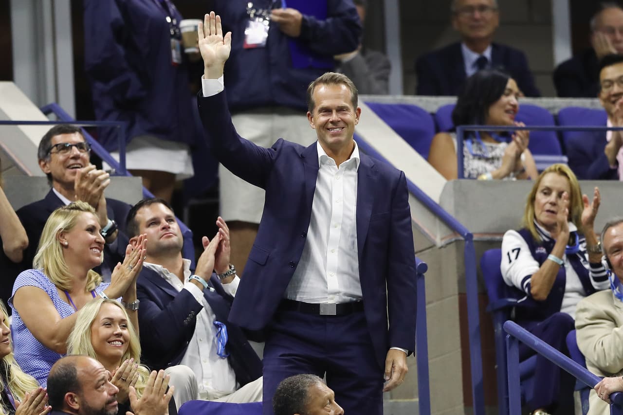 En las tribunas del estadio fueron muchas las personalidades que se dieron cita. El ex numero 1 del mundo, el sueco Stefan Edberg fue uno de los presentes.