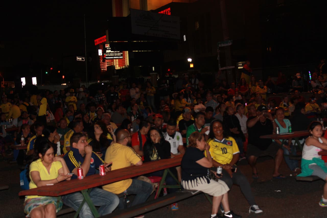 El orgullo colombiano dijo presente en el Shchuetzen Park en North Bergen para apoyar la selección colombiana en la Copa América Centenario.