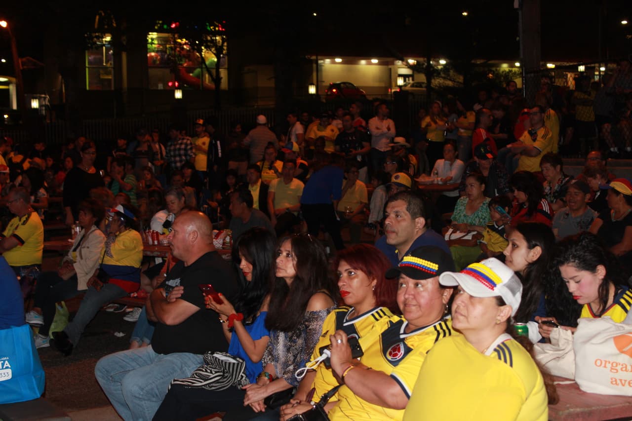 El orgullo colombiano dijo presente en el Shchuetzen Park en North Bergen para apoyar la selección colombiana en la Copa América Centenario.