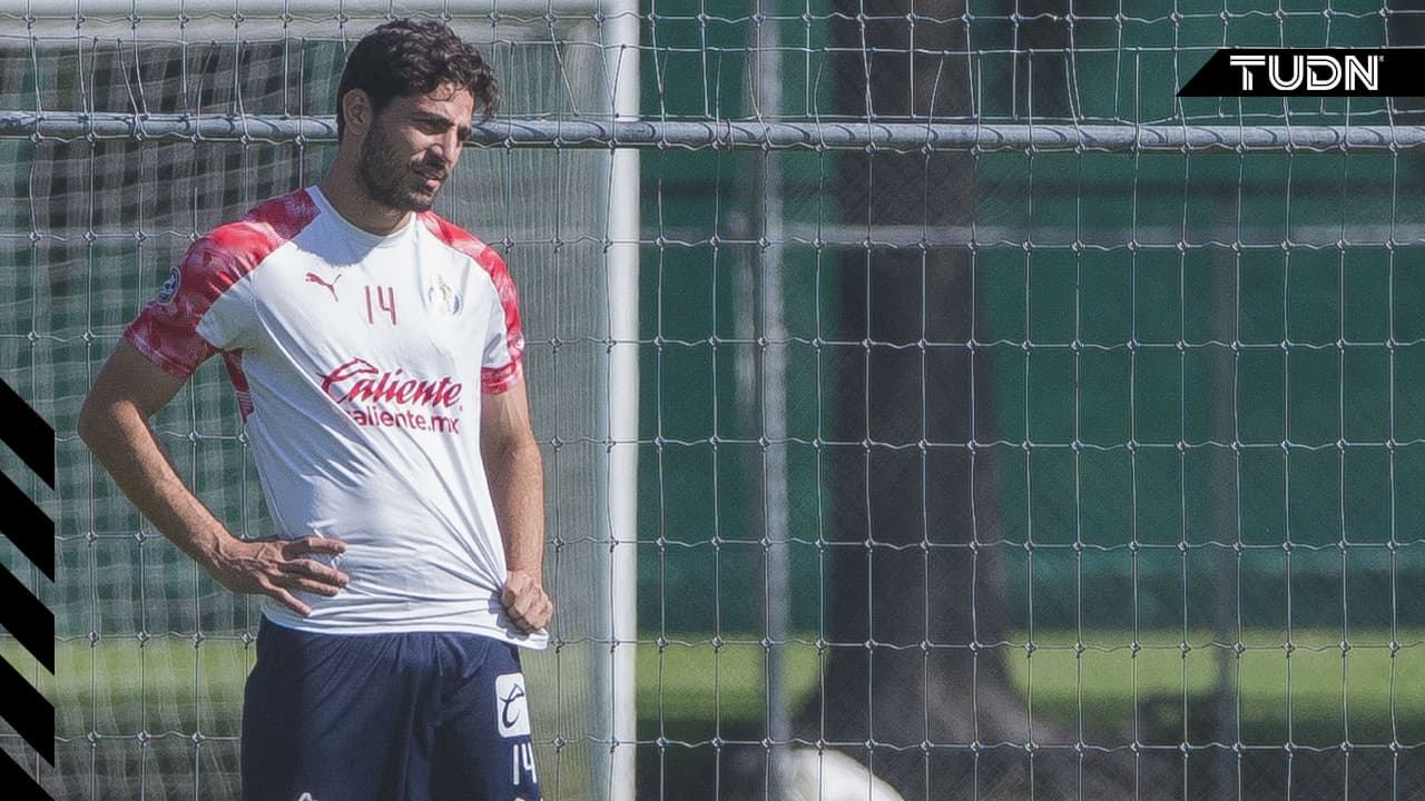 Chivas puede perder a Antonio Briseño por lesión