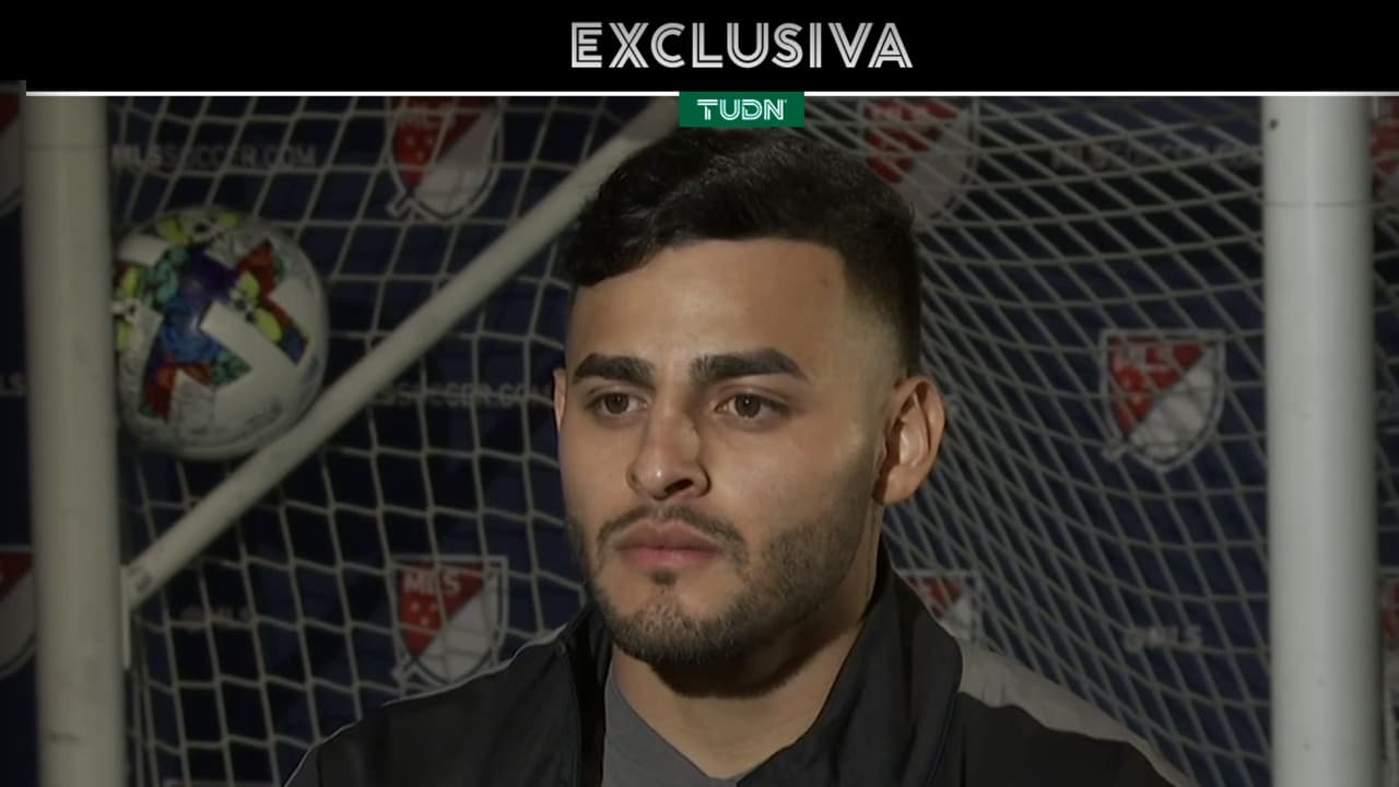 Alexis Vega lamenta abucheos de fans Chivas: Me dolieron y bloquearon