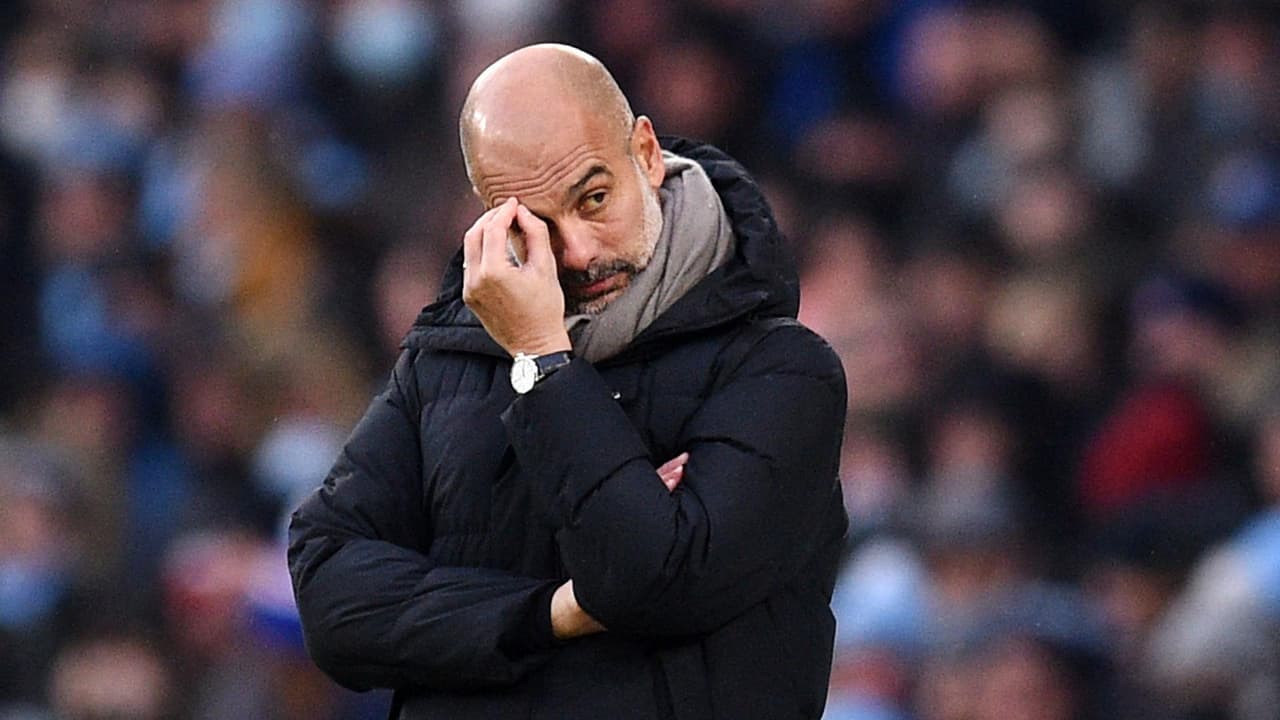 Pep Guardiola, técnico del Manchester City, da positivo a COVID-19