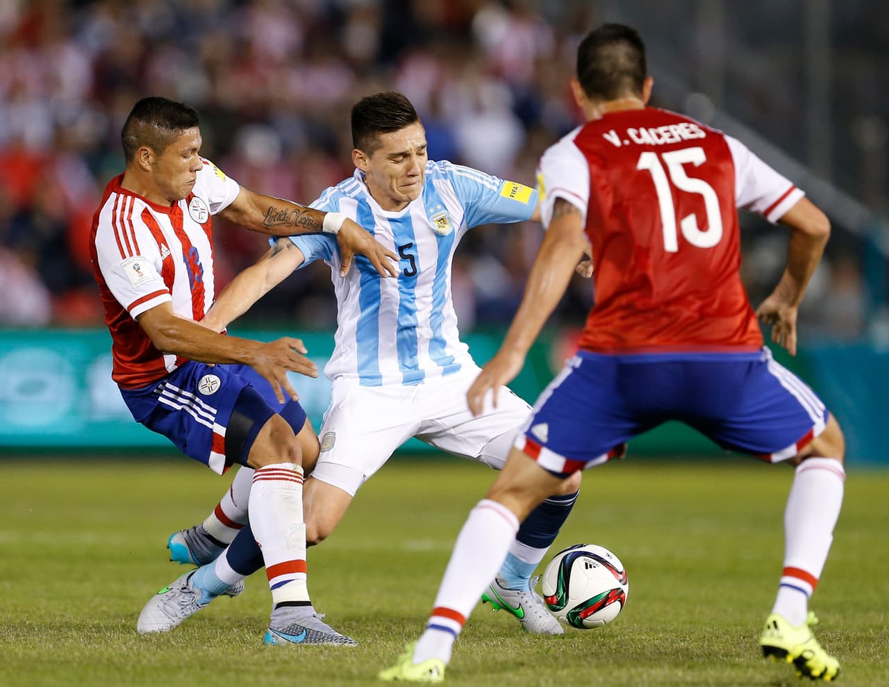 La selección cafetalera tampoco vive su mejor racha rumbo al Mundial de Rusia 2018 tras dos jornadas disputadas en la presente eliminatoria, donde venció a Perú pero fue goleada por Uruguay. Argentina, entre tanto, no ha logrado más que sacar un empate.