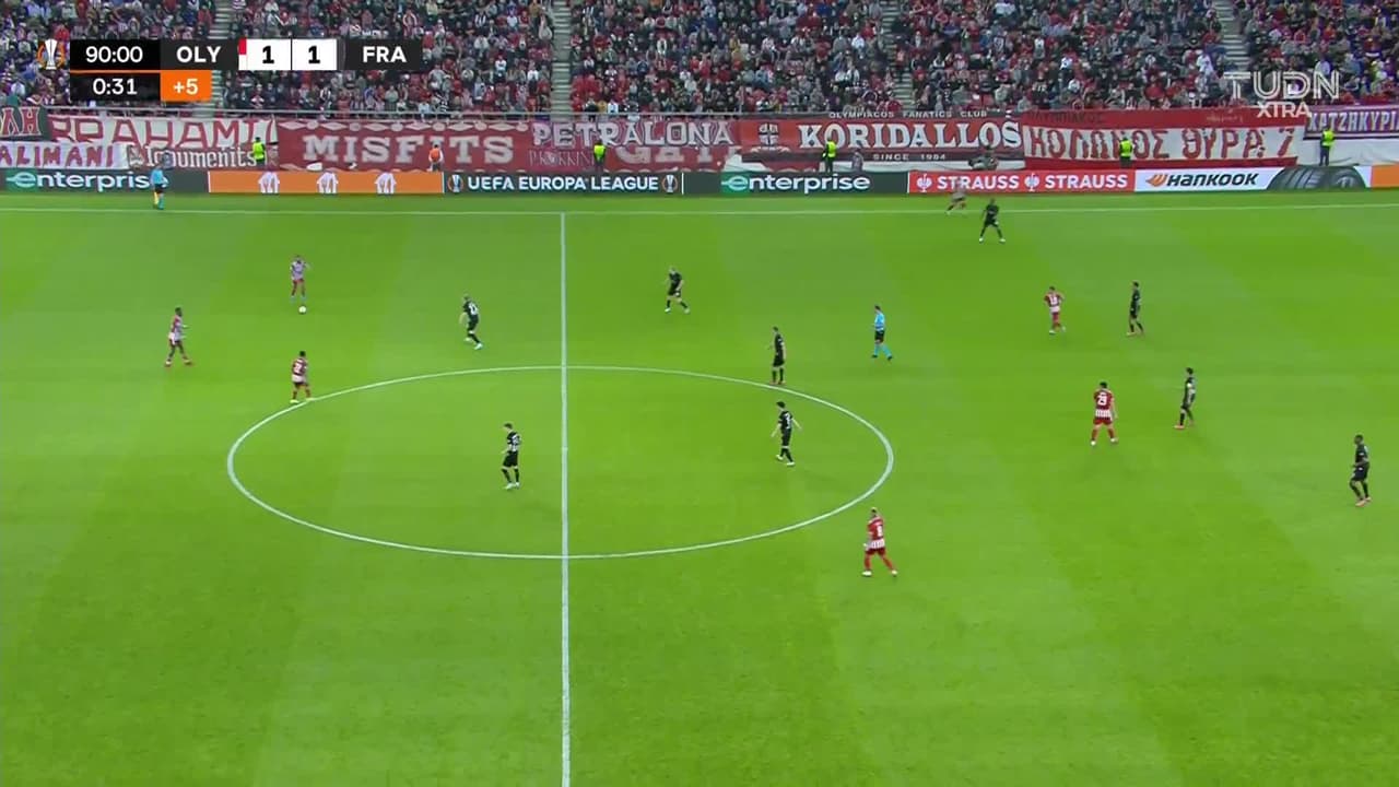 ¡Remontada alemana! Con gran zurdazo, Hauge pone el 1-2 de Eintracht