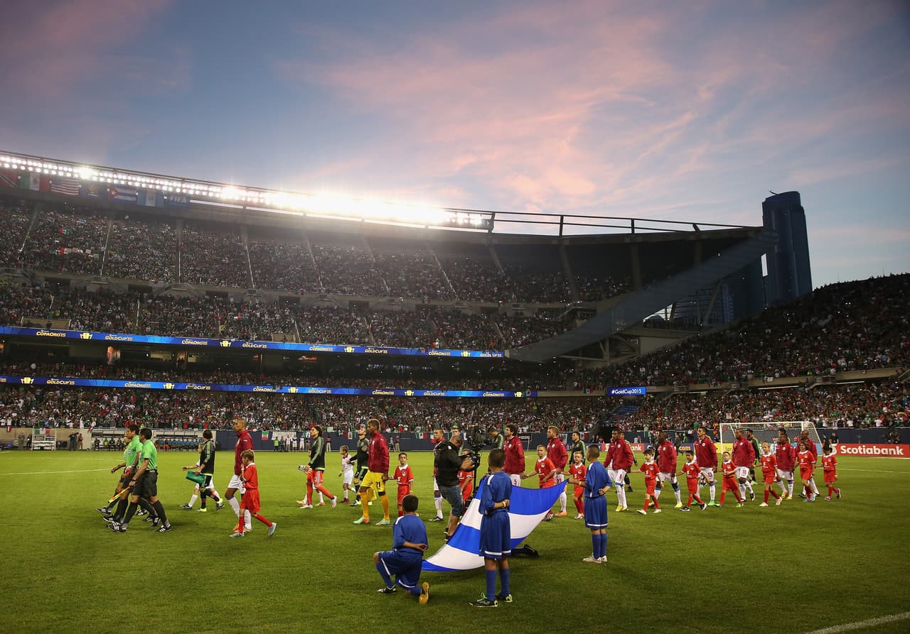 México aplastó 6-0 a una débil selección cubana quien no fue capaz de resistir los ataques mexicanos quienes aprovecharon los errores de sus rivales. Aquí te decimos la calificación de los jugadores del Tri.