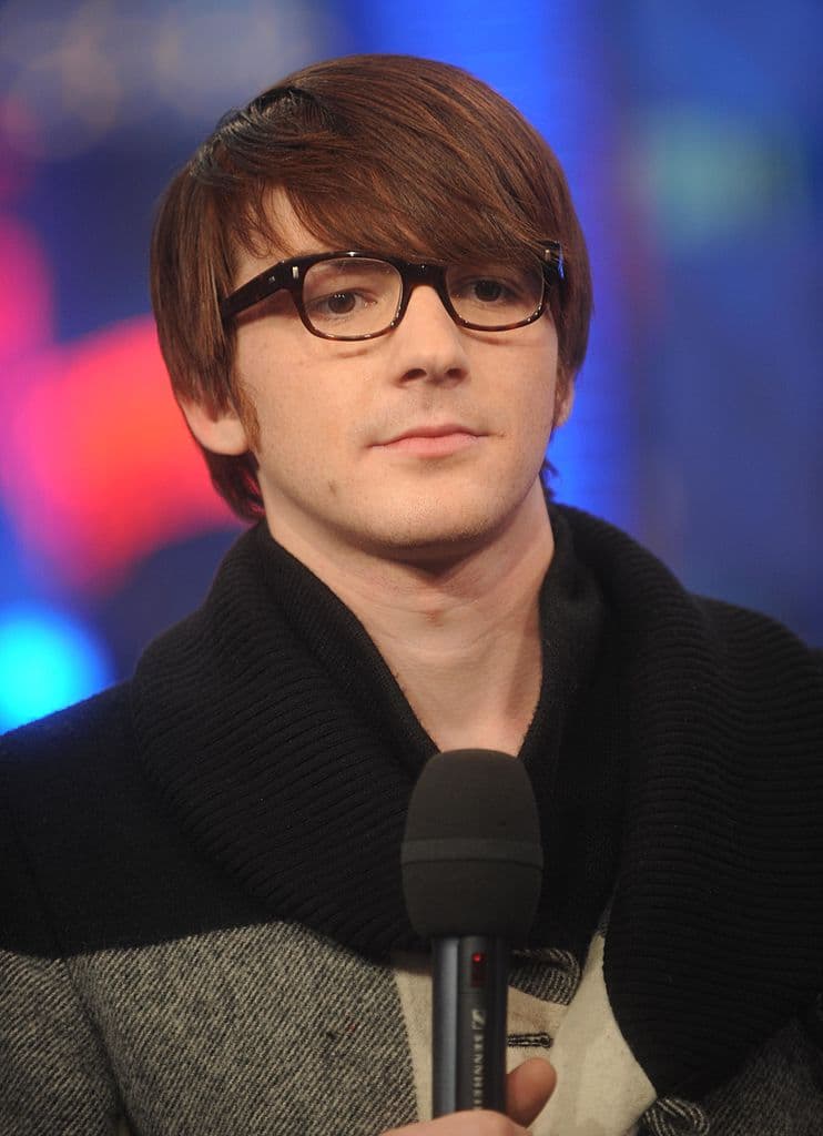 Bell, presuntamente, participó en una conversación inapropiada con una víctima que "a veces, era de naturaleza sexual".