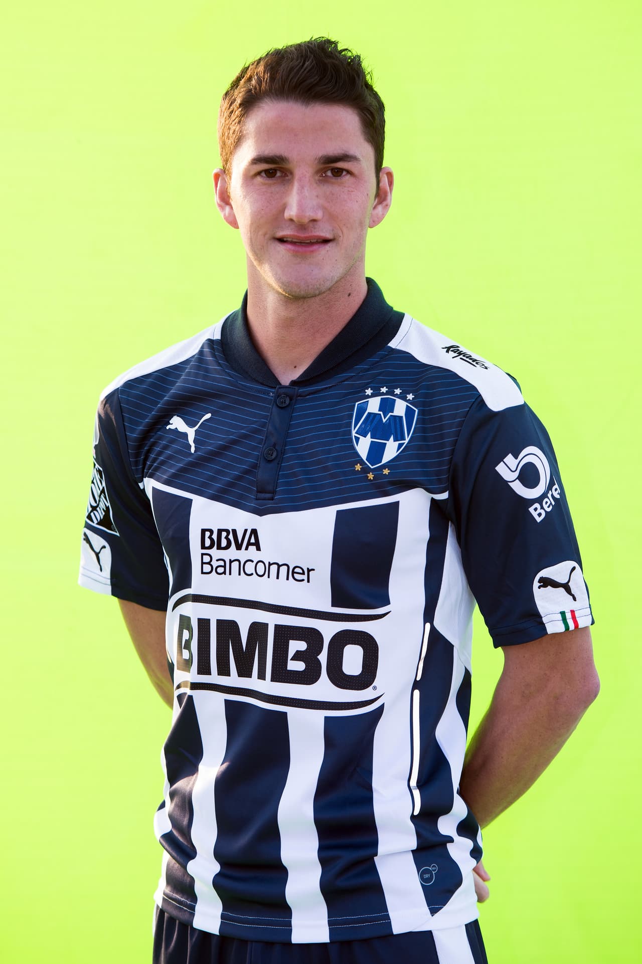 Hiram Mier.- El cuarto defensor en el Top Ideal de la Jornada 3 es Hiram Mier, quien ha demostrado su talento en la zona baja de los Rayados de Monterrey. Hiram sumó 7 puntos en la fecha 3, y su valor en el UD Fantasy es de $5 millones.