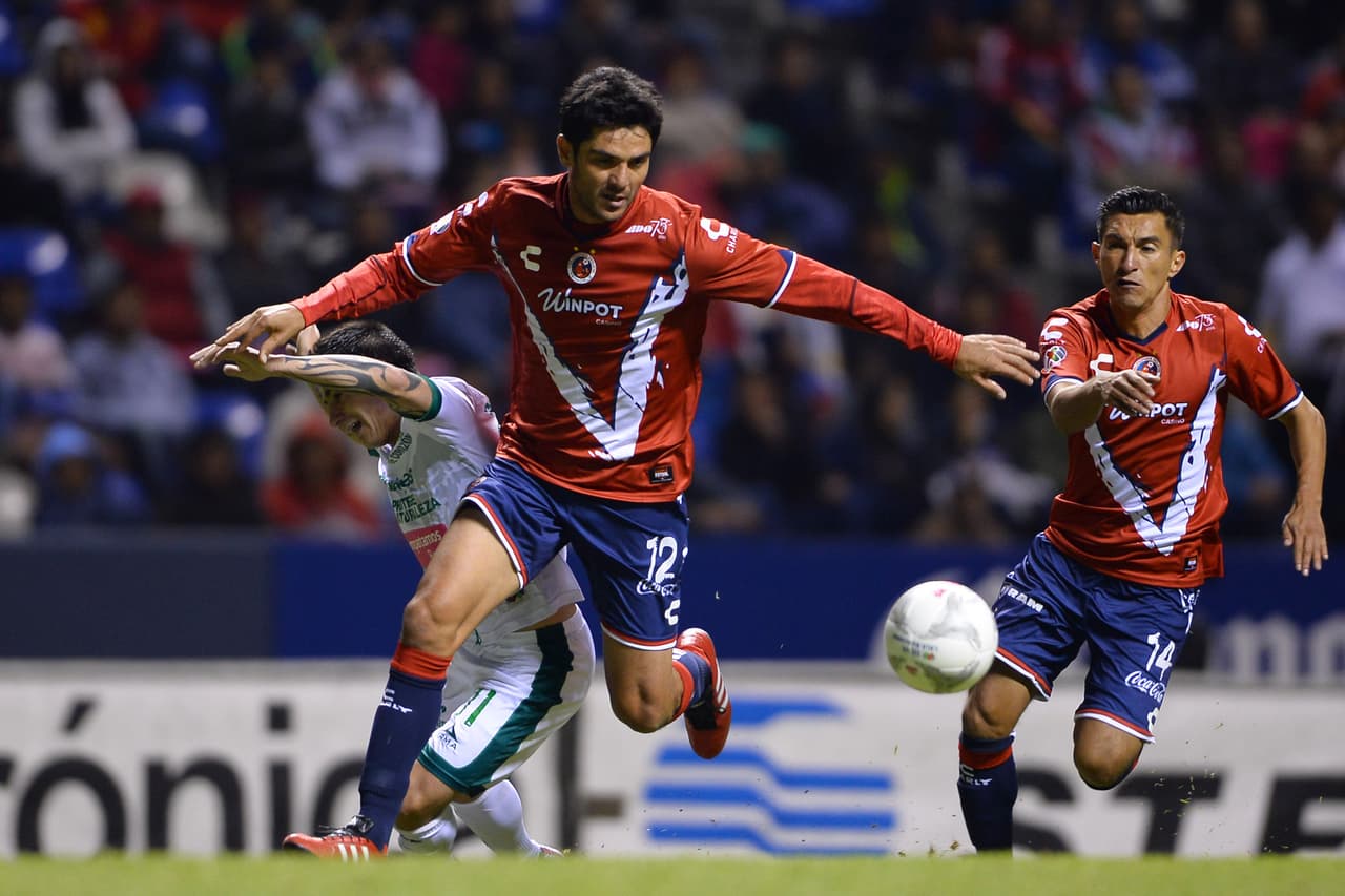 Horacio Cervantes.- El defensor de la escuadra del Veracruz anotó el primer gol del encuentro a pase de Emilio López ante Chiapas FC, sumando 9 puntos en la Jornada 3, su valor en el UD Fantasy es de $3.5 millones.