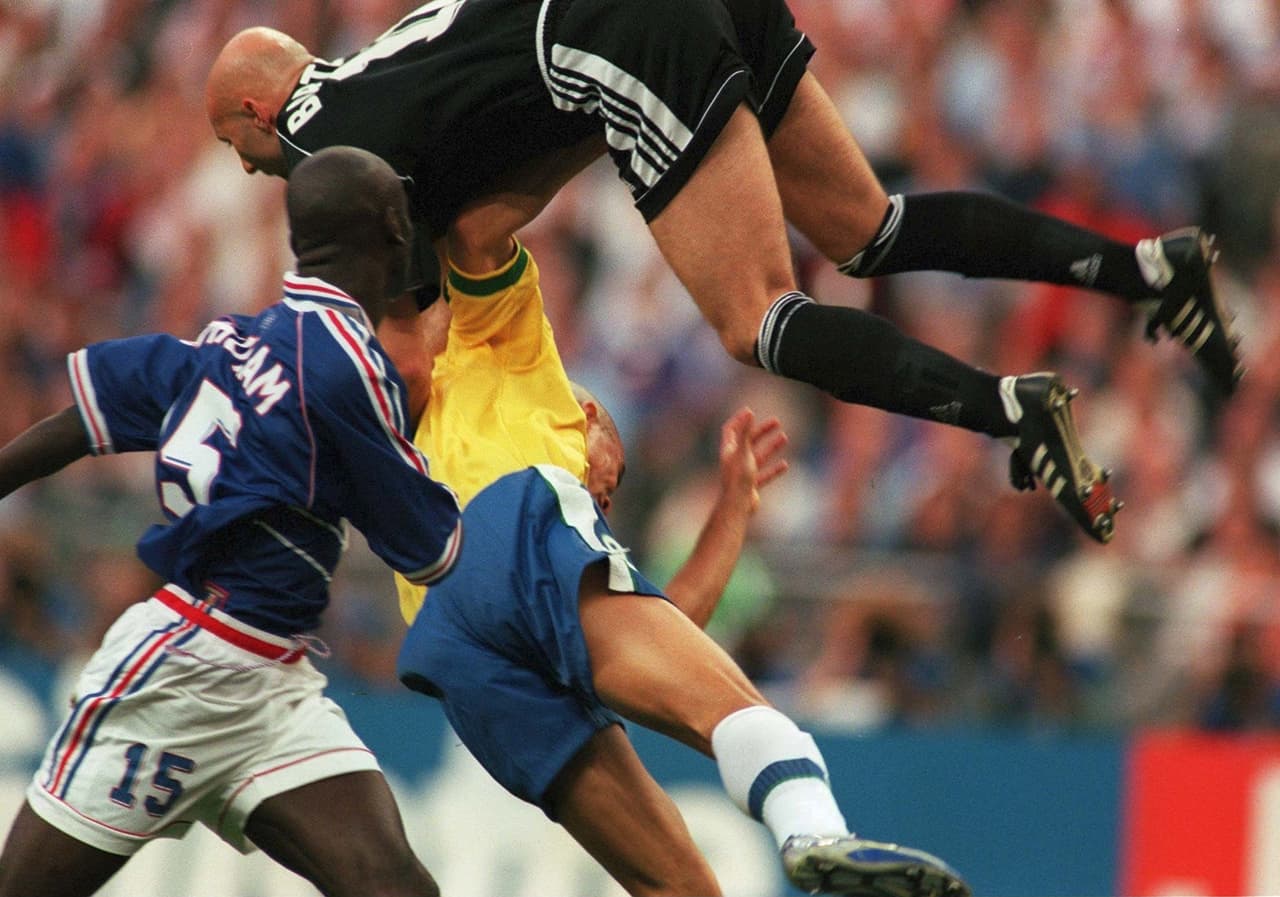 El delantero se encontró además con una Francia motivada por la final en su casa.