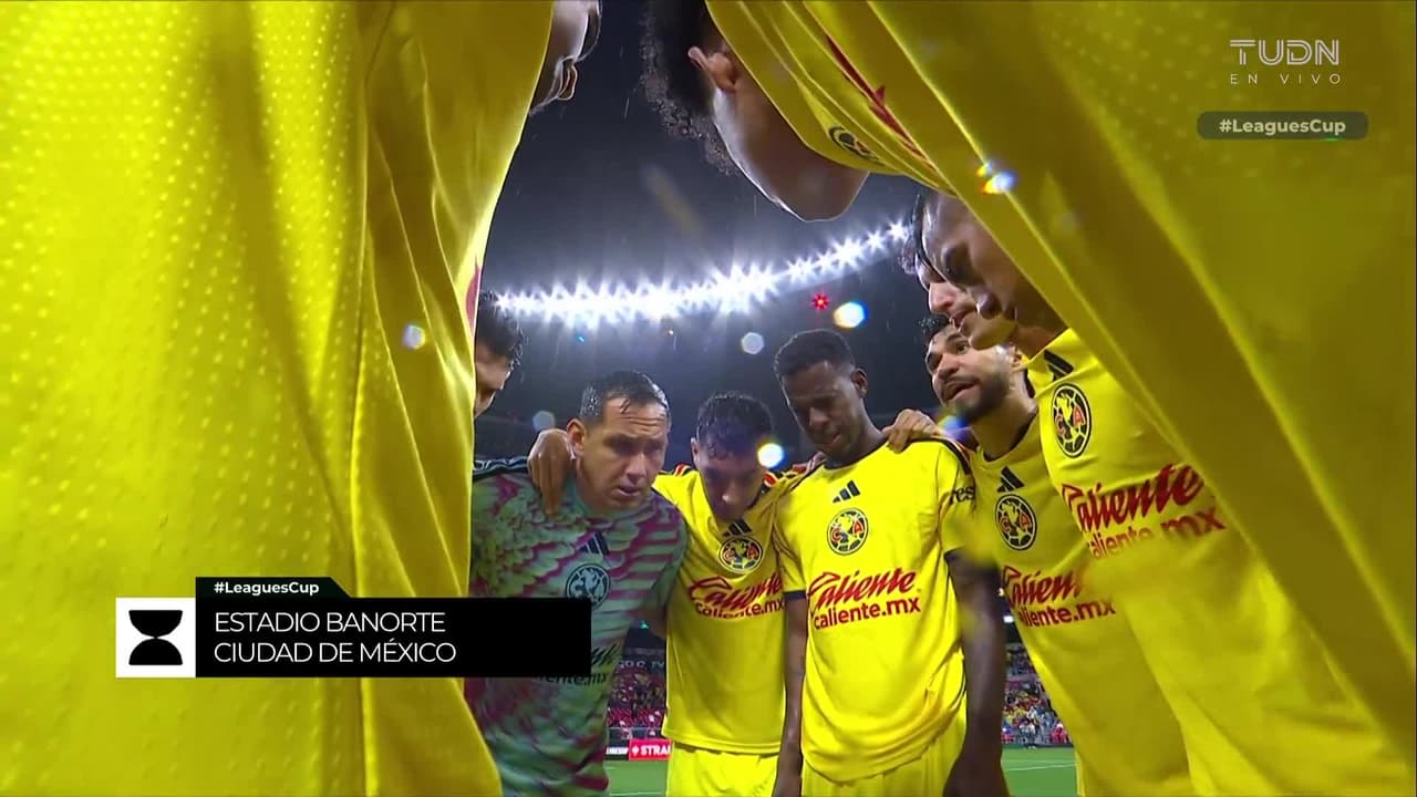 Henry Martin da discurso antes del partido