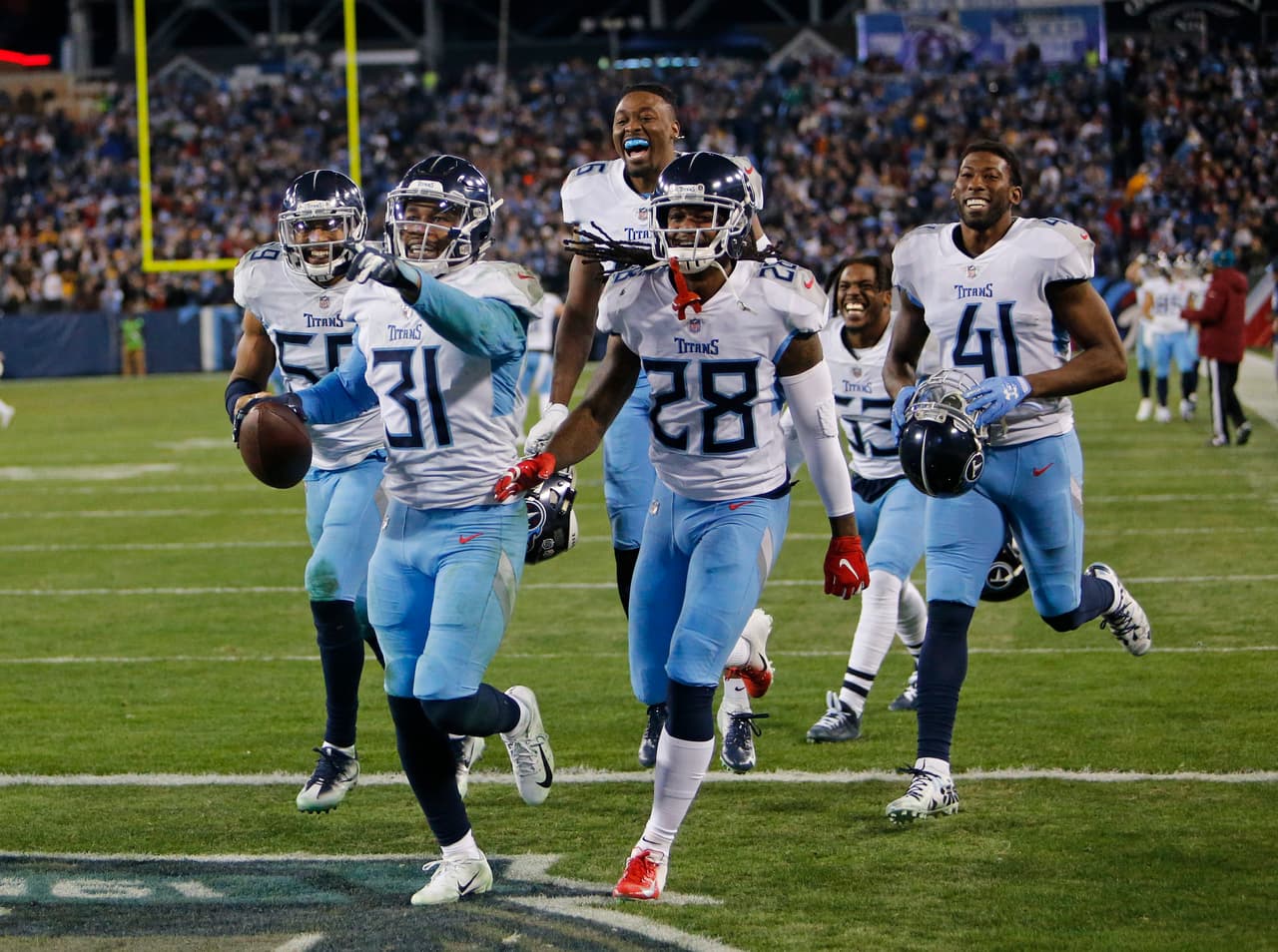 <b>Tennessee Titans (9-6)</b>. La ecuación es muy sencilla: si ganan, están dentro, si pierden, están eliminados. Disputan el juego del domingo por la noche ante los Colts, su rival directo.