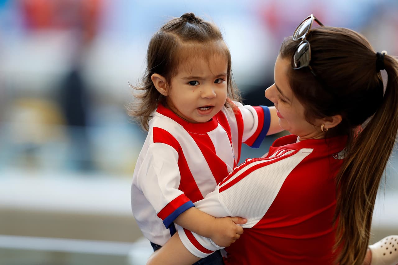 Los fanáticos llegaron al Estadio Maracaná para el segundo juego del Grupo B de la Copa América 2019 en el que se enfrenta Paraguay con Catar, uno de los invitados asiáticos al certamen.