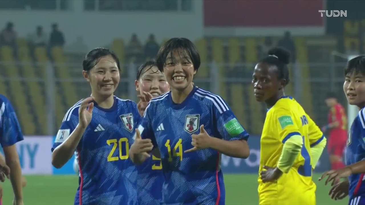 ¡No hay cuarto malo! Tonikawa aprovecha el tiro libre y anota el 4-0