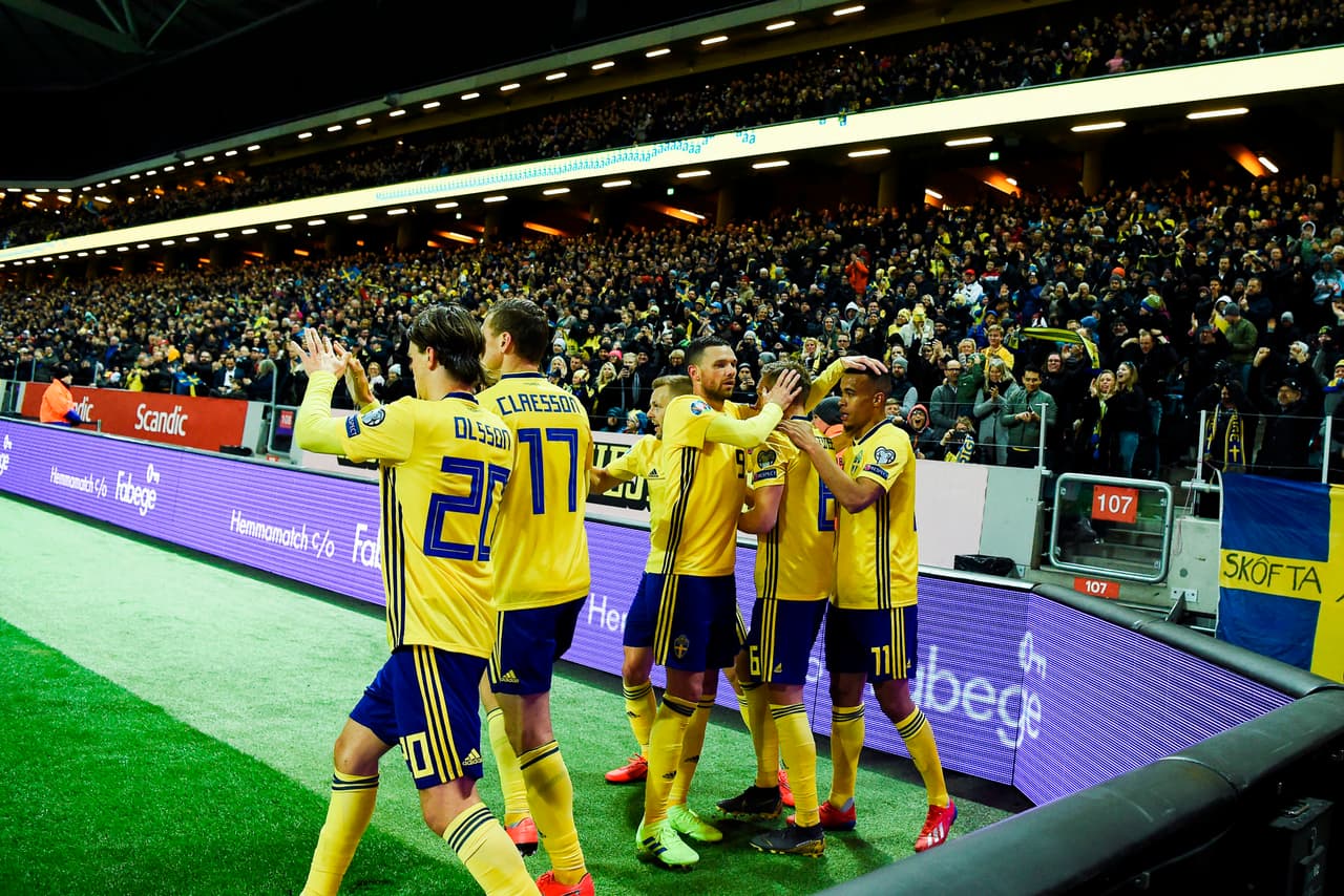 En el primer intento un defensa se interpuso en su remate pero en el rebote consiguió marcar el 1-0.