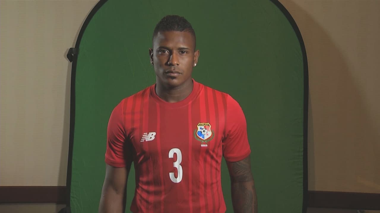 Harold Cummings: El número tres rojo entró con fuerza, marcó bien a los atacantes mexicanos. Calificación: 8.