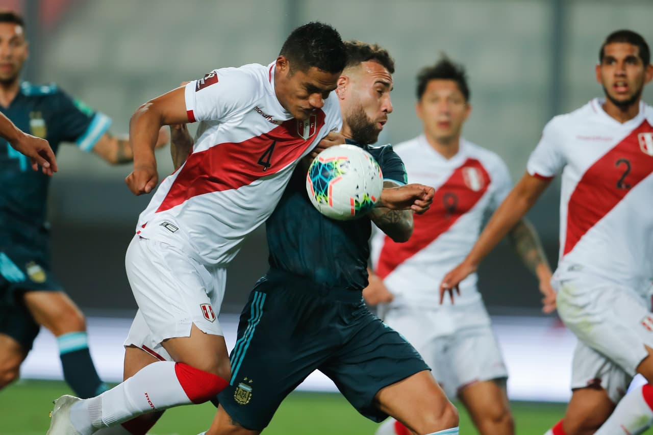 Con goles de Nicolás González y Lautaro Martínes, Argentina se impone en su visita a Perú.