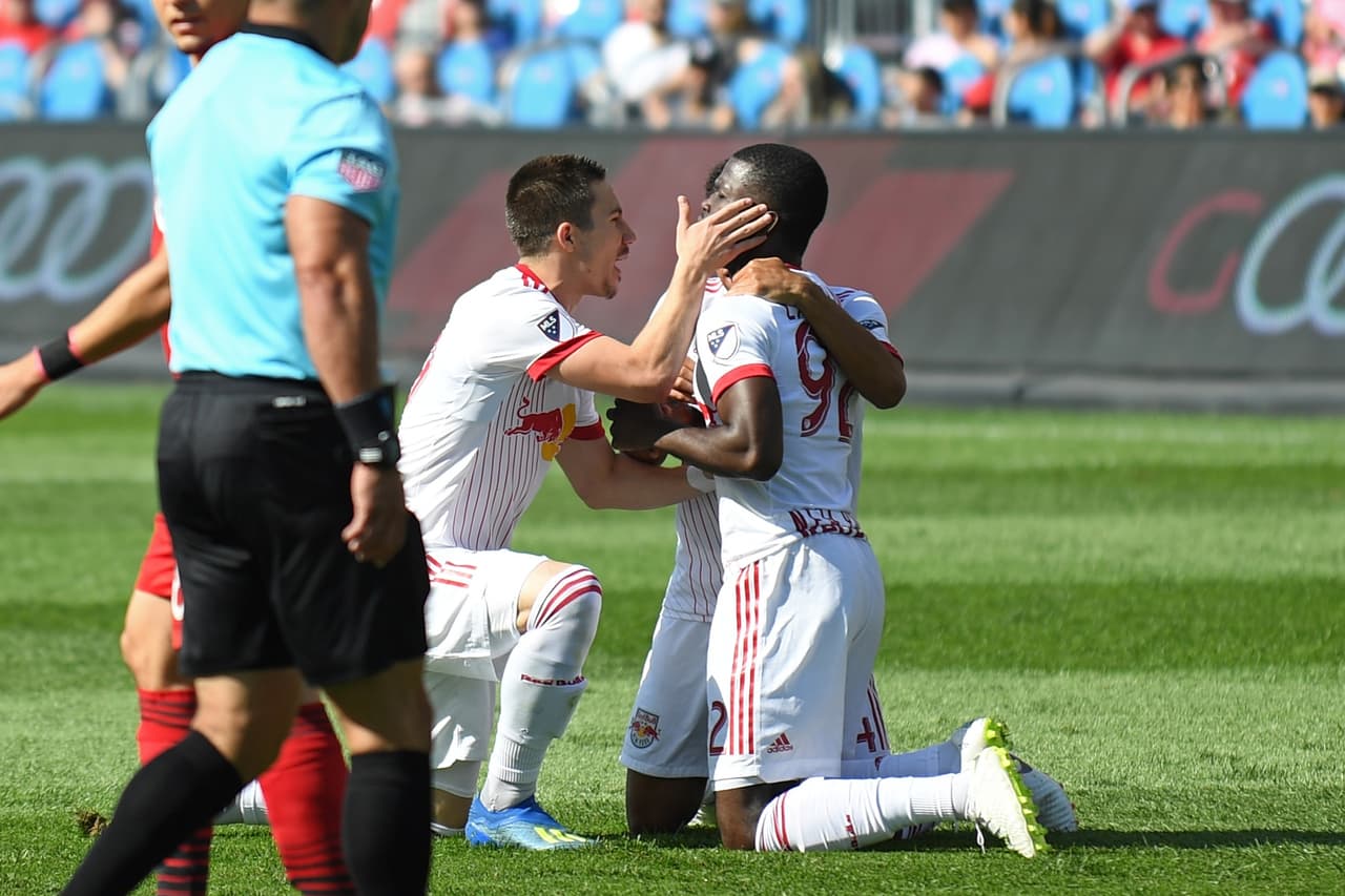 Un Luis Robles insuperable impone a los Red Bulls en casa del campeón Toronto FC