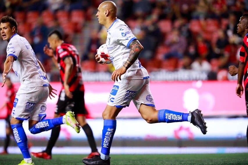 Con gol de último minuto Querétaro logra el empate ante Xolos de Tijuana.