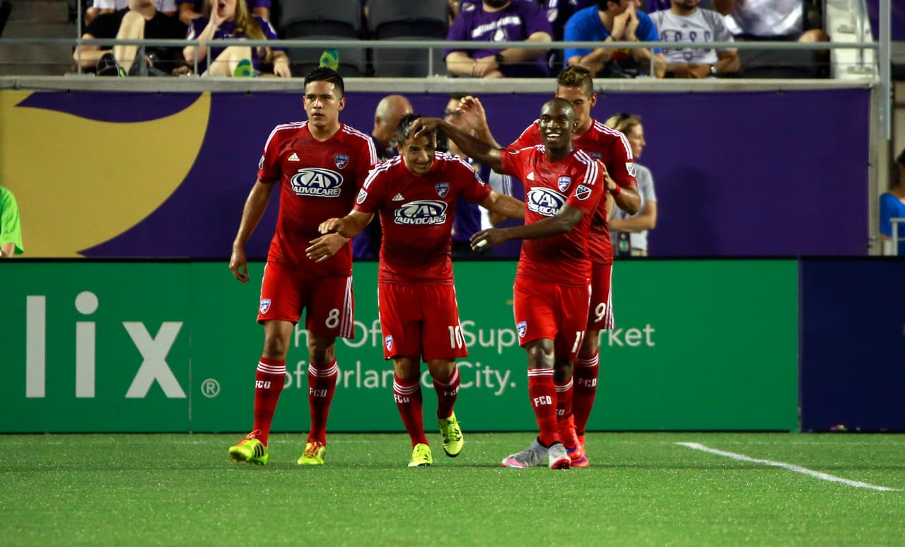 El volante argentino Mauro Díaz abrió el camino a la victoria para Dallas. El uruguayo David Texeira selló el triunfo 2-0 ante Orlando City.