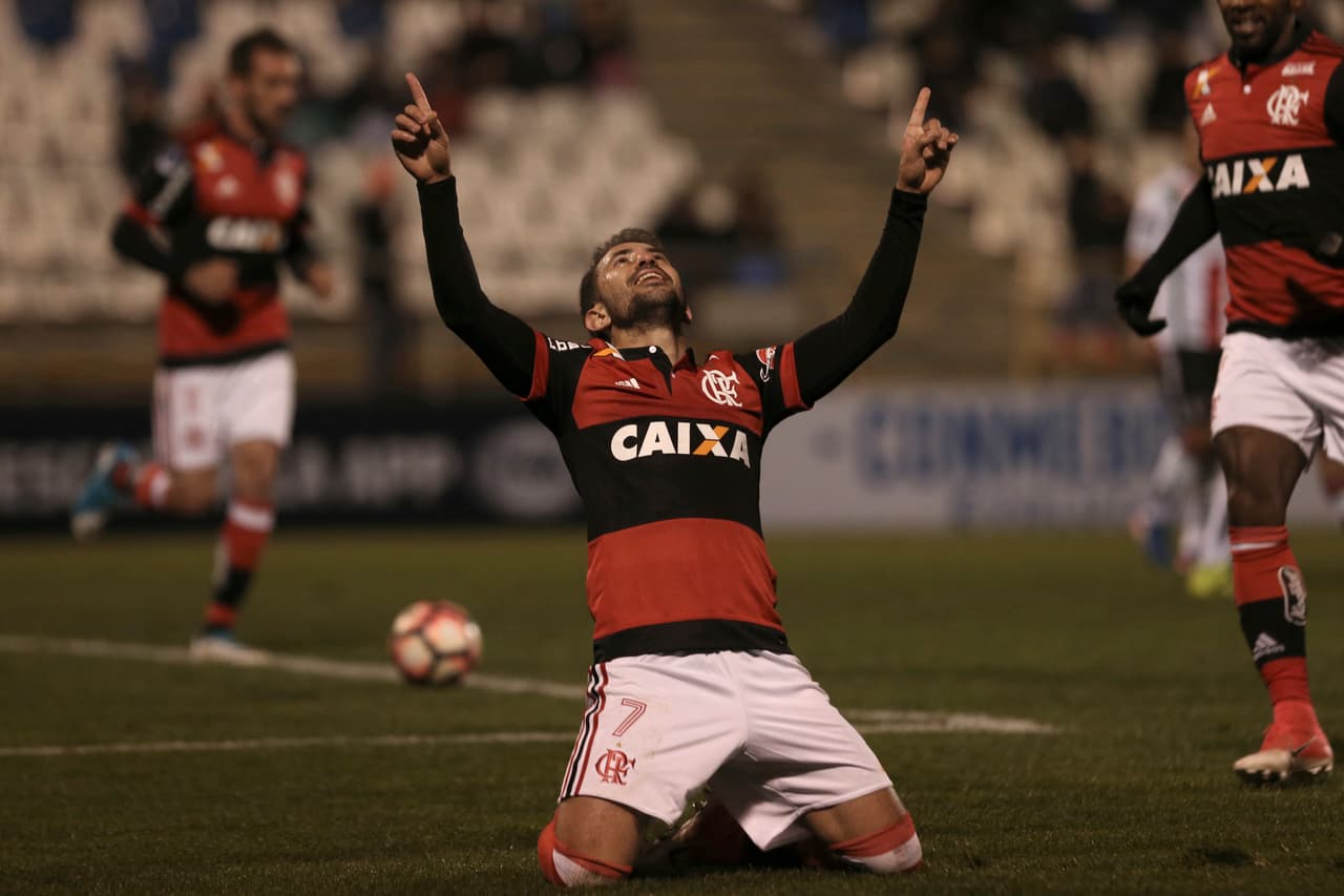 La sencillez de la mezcla de colores tradicionales es una de las cualidades del uniforme del popular equipo.